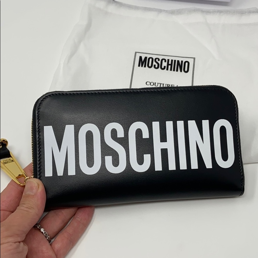 NEW Moschino - Picture 6 of 8